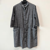 【SALE】【母の日プレゼント】久留米絣　前開きボタン　ロングブラウス　夏絣　やさしいグレー　8分袖　ギフト包装